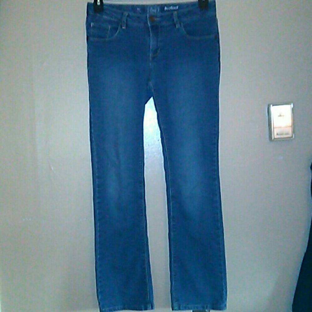 💥Girls So Cal Bootcut Jeans size 16💥